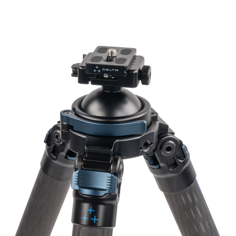 do-treppiede-in-carbonio-arcapicatinnycamera-adpt (5)